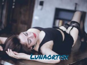 Lunaortisx