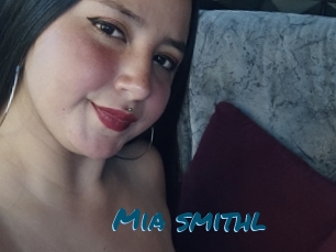 Mia_smithl